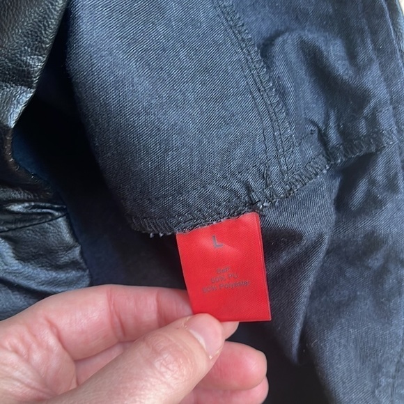 RED SAKS FIFTH AVENUE vegan leather shorts overalls size large - Picture 8 of 9